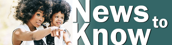 母子指著文字說要知道的新聞